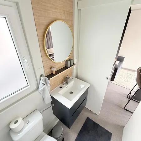 Modern Designer With A Private Terrace Oedheim